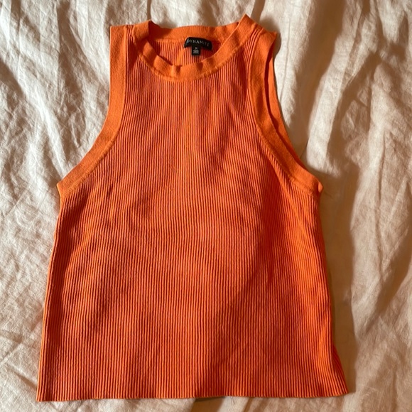 🌙3 FOR $20 
Dynamite top - medium - Picture 1 of 3